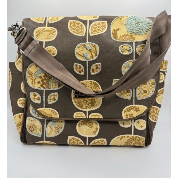 Petunia Pickle Bottom Boxy Backpack Diaper Bag Heirloom 10yr Embroidered - Picture 3 of 8